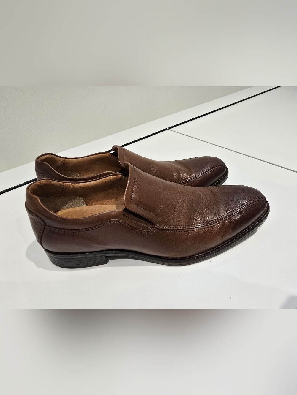 Johnston & Murphy Men's Brown Leather Slip-On Loafers